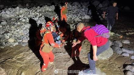 快讯-好消息！震中末了一名重伤员乐成转移至安全地带(1)