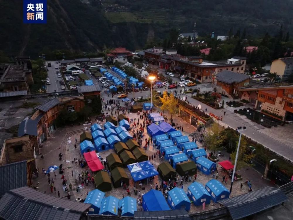 快讯-揪心！已造成46人罹难！多方气力正尽力救济，现场画面(2)
