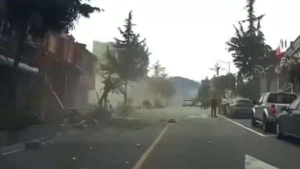 快讯-消息1+1丨四川泸定6.8级地动：抗震救灾举行时！(2)