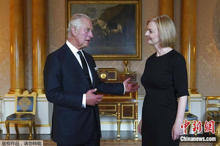 快讯-英国王告诉首相：女王去世是我一直害怕的时刻(1)