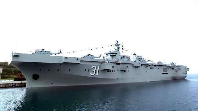 快讯-南海台海两大方向，斗争形势严峻，解放军官宣，两艘075形成战力(1)