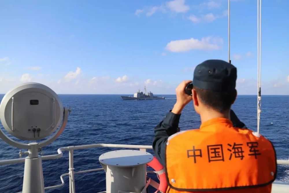 快讯-我军首次披露美舰闯我海域航迹图，“精准高效才会让闯入者知难而退”(1)