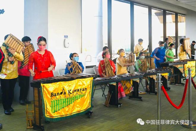 快讯-新春中国旅客抵达马尼拉，菲律宾旅游部部长接机(7)