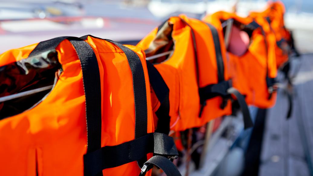 快讯-菲律宾海岸警卫队：中国遇险渔船7名船员已安全获救(1)