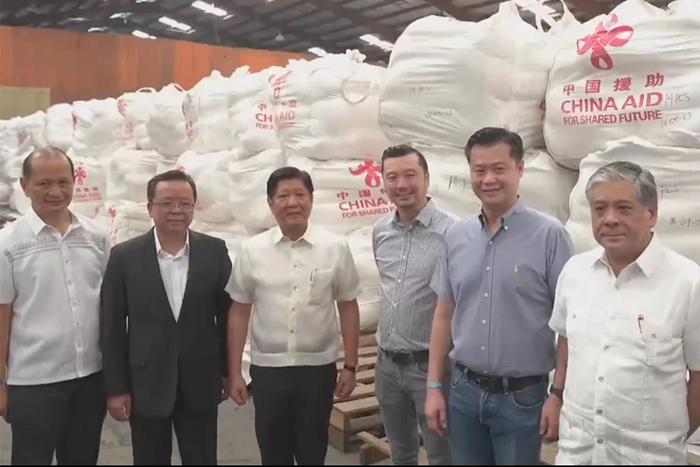 快讯-马科斯:在菲律宾需要的时候,“中国没有犹豫,立刻行动了”(1) 快讯-马科斯:在菲律宾需要的时候,“中国没有犹豫,立刻行动了”(1)