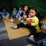 震后第一夜环境怎样？拜望四川泸定抗震救灾现场